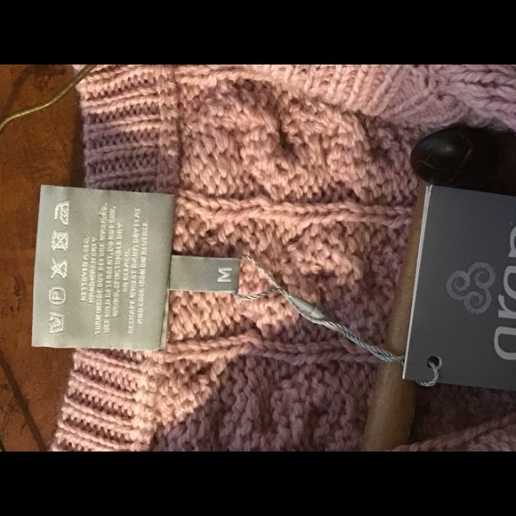 Aran Luxury Hand Knitted Women’s Sweater (NWT) - Picture 11 of 14